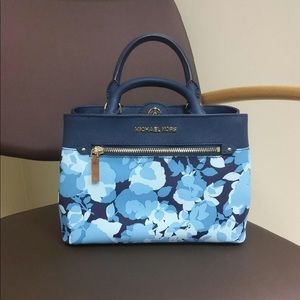 Michael Kors XS Hailee Purse